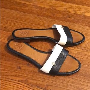 Tory Burch bi color flat slide